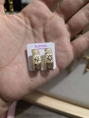 Ping Gold-Tone Floral Hoop Earrings - Gold